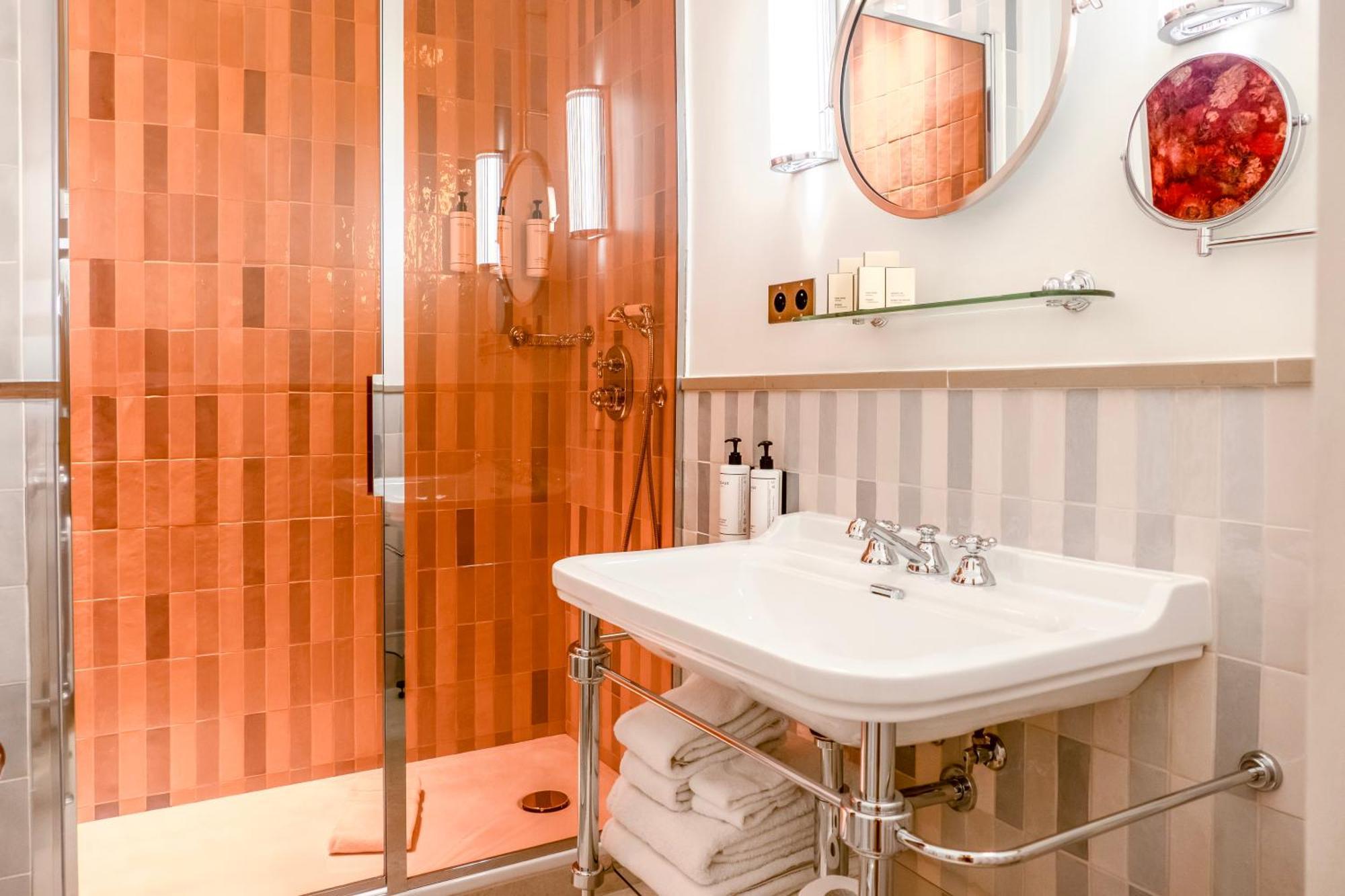 Maison La Boheme Montmartre - Studios & Apartments Paris Dış mekan fotoğraf
