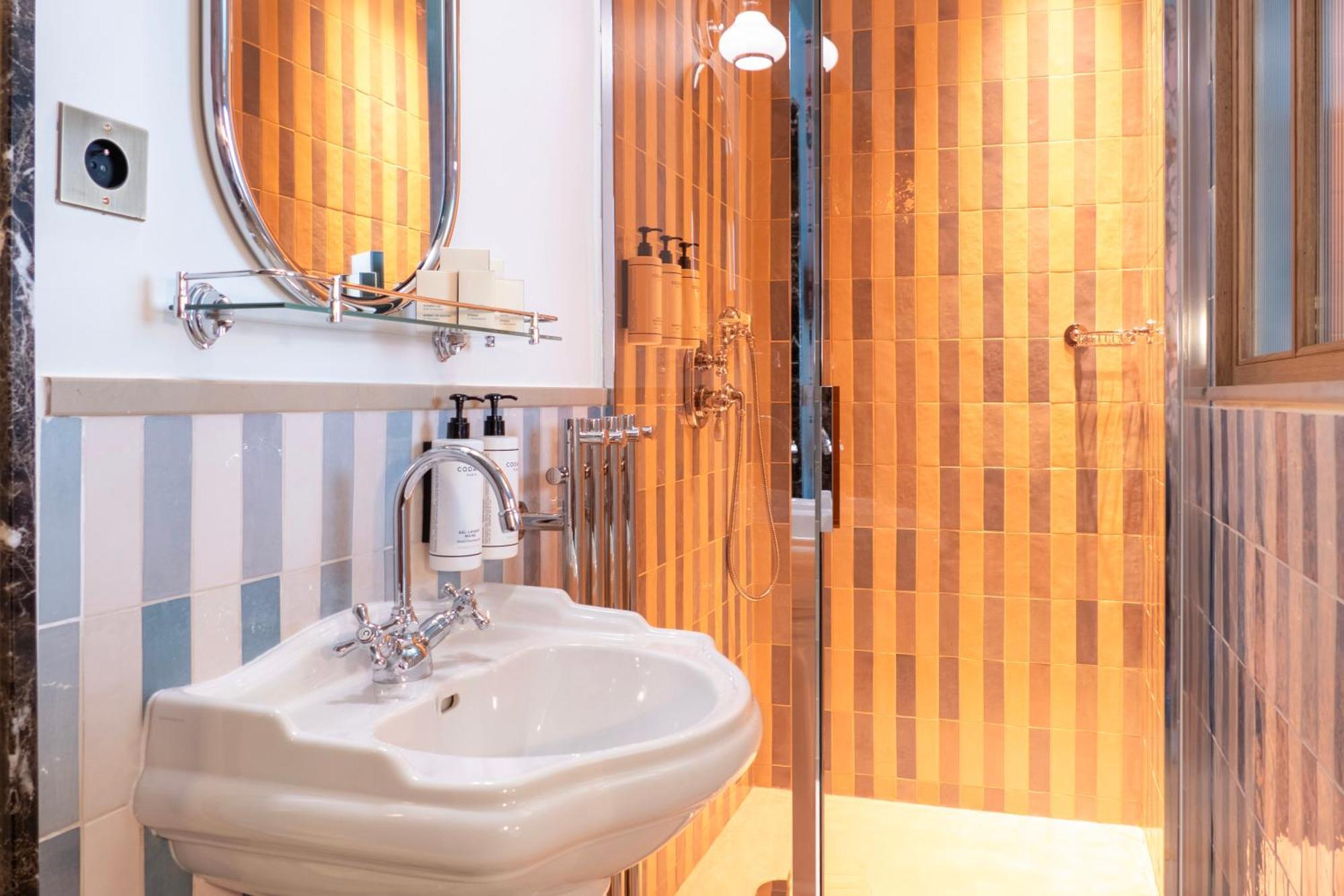 Maison La Boheme Montmartre - Studios & Apartments Paris Dış mekan fotoğraf